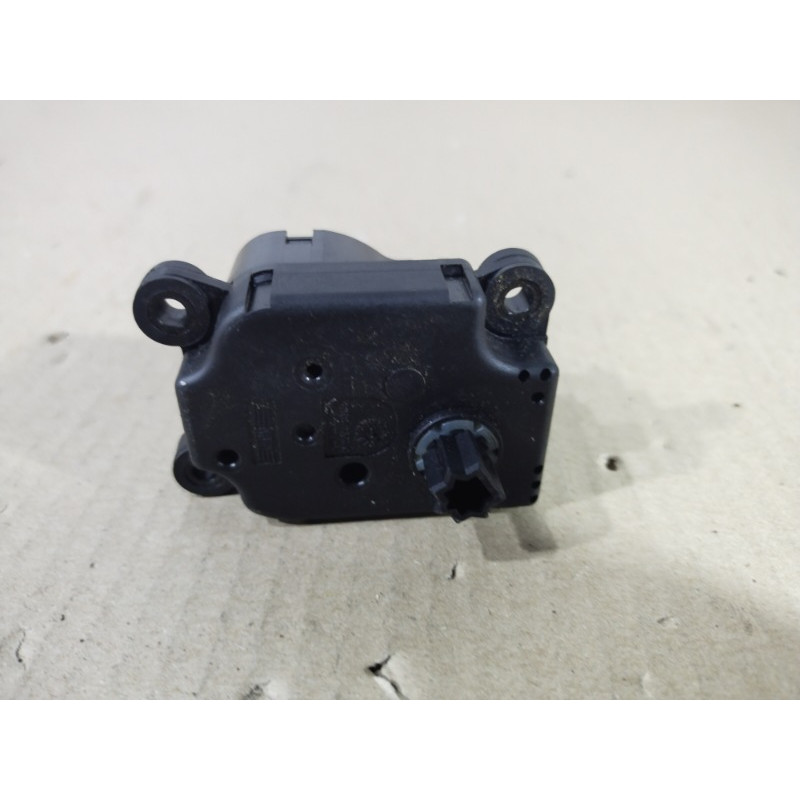 Привод заслонки отопителя (отопление и кондиционирование) Ford Escape MK3 VP3M5H19E616BB