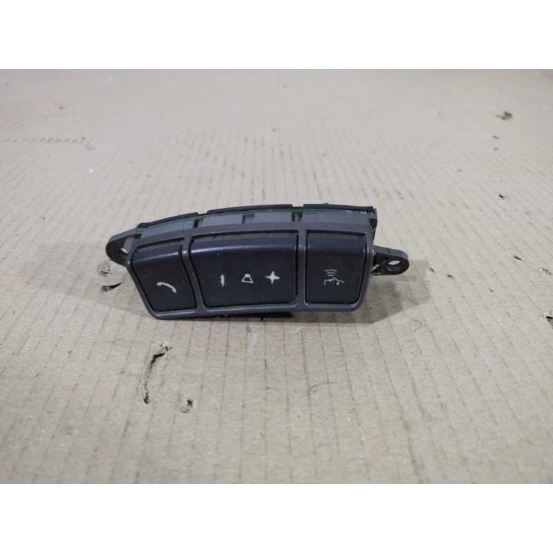 Кнопки руля (электрика / кнопки) BMW 7-series E65 N62B44 61316911585