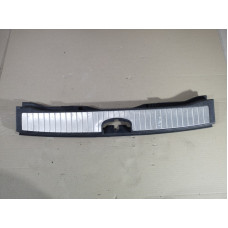 Накладка замка крышки багажника