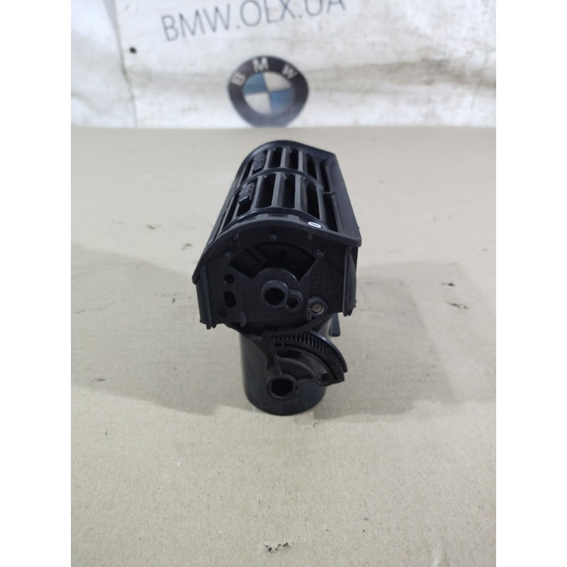 Дефлектор воздуховода (салон) BMW 5-series E34 64221375561
