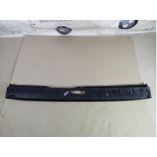 Накладка замка крышки багажника