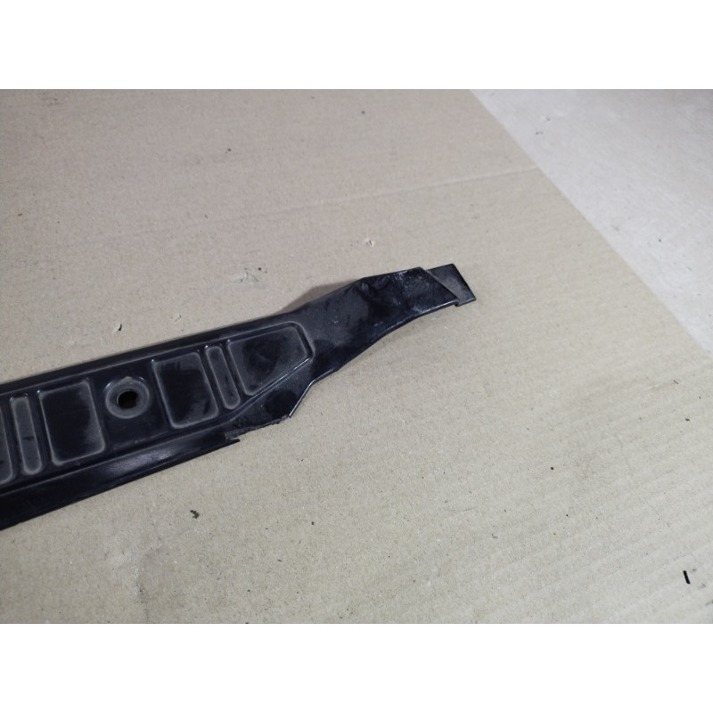 Накладка замка кришки багажника (салон) BMW 7-series E32 1990 M70b50 51471928159