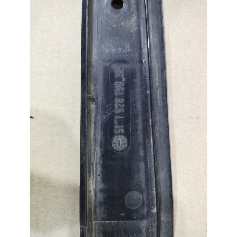 Накладка замка кришки багажника (салон) BMW 7-series E32 1990 M70b50 51471928159