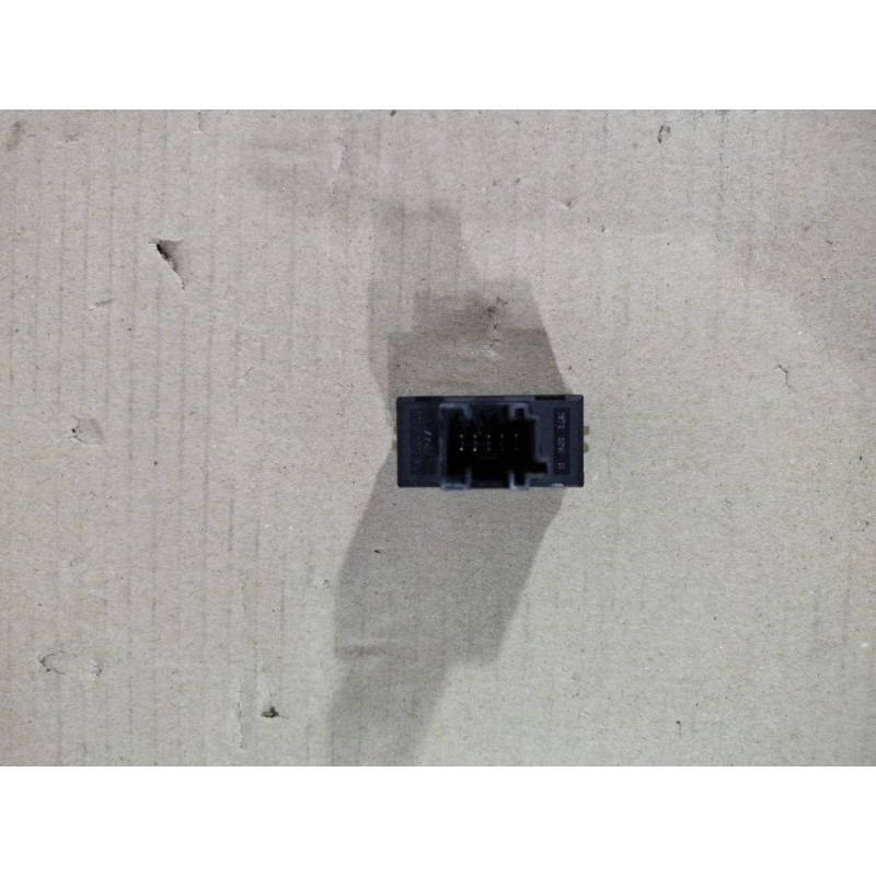 Фішка (електрика) BMW X5 E53 2003 M62B44 61318368346