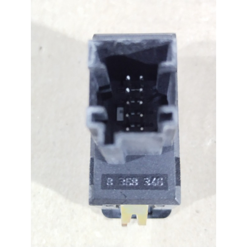 Фішка (електрика) BMW X5 E53 2003 M62B44 61318368346