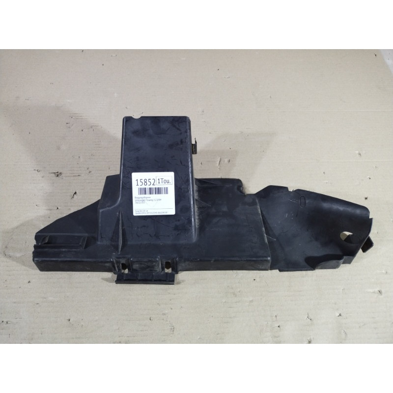 Воздухозаборник (впускная система) Volkswagen Touareg 7L 2004 3.2 7L6121333D