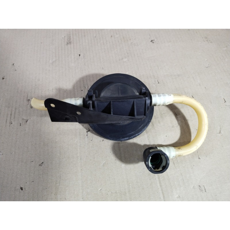 Клапан вентиляции (кузов и элементы) Volkswagen Touareg 7L 2004 3.2 7l0201246a