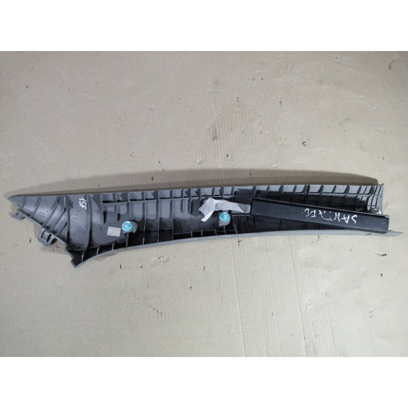 Обшивка Стойки (салон) Hyundai Santa Fe CM 2009 2.2 CRDI 858102b010