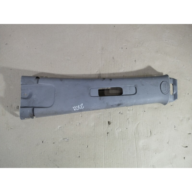 Обшивка Стойки (салон) KIA Sorento BL 2007 2.5 CRDI 858243e000