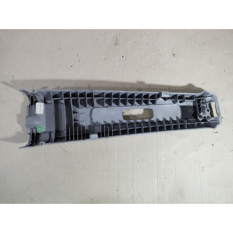 Обшивка Стойки (салон) KIA Sorento BL 2007 2.5 CRDI 858243e000