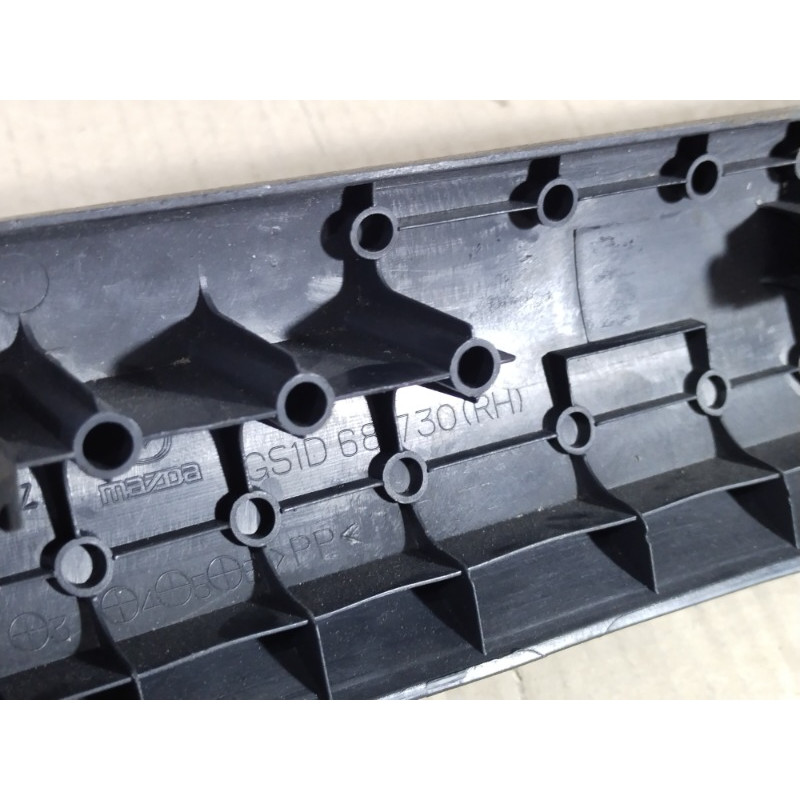 Накладка на порог (кузов и элементы) Mazda 6 GH 2008 2.0 RF7J GS1D68730