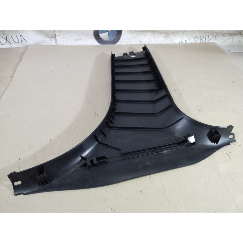 Обшивка стойки нижняя (салон) BMW 3-series F30 2013 N47D20 51437288219