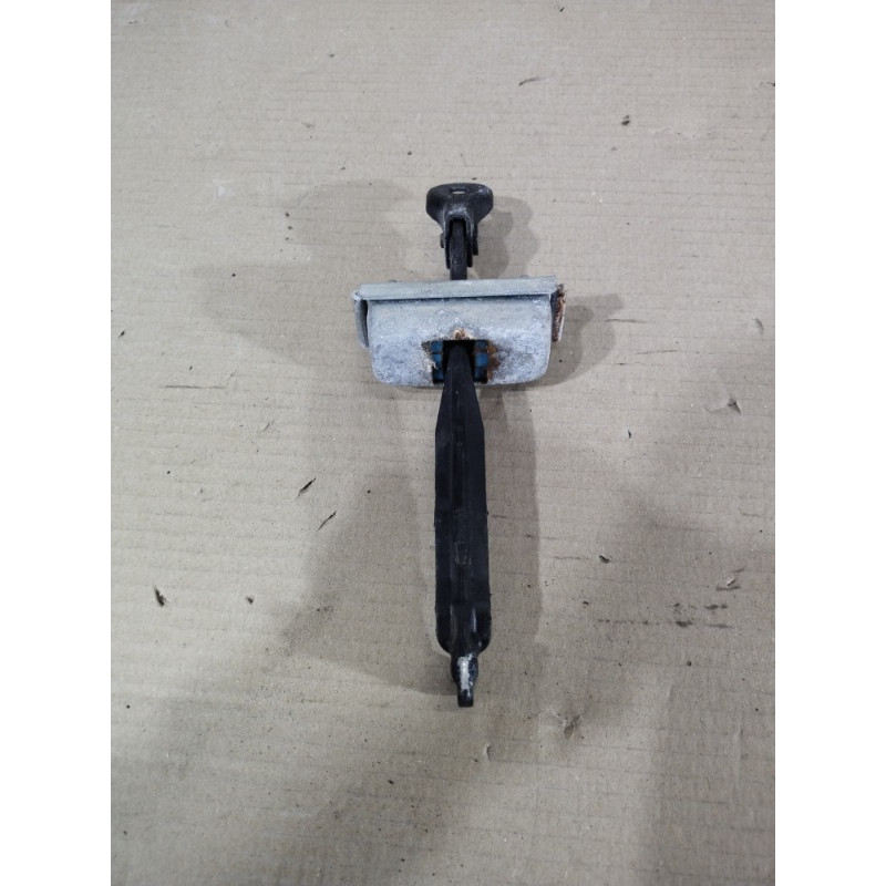 Ограничитель двери (кузов и элементы) CHEVROLET Cruze J300 2012 1.8 95021014