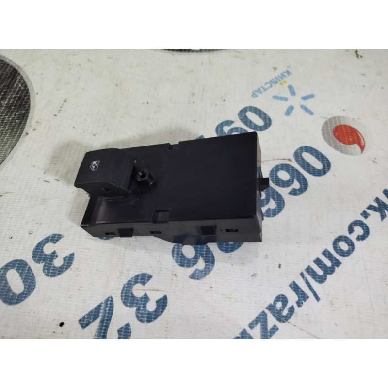 Кнопка стеклоподъемника (электрика / кнопки) Opel Insignia A 2010 2.0 DTH 13301884