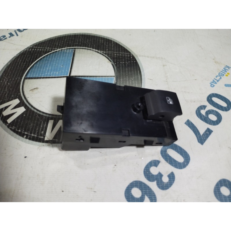 Кнопка стеклоподъемника (электрика / кнопки) Opel Insignia A 2010 2.0 DTH 13301884