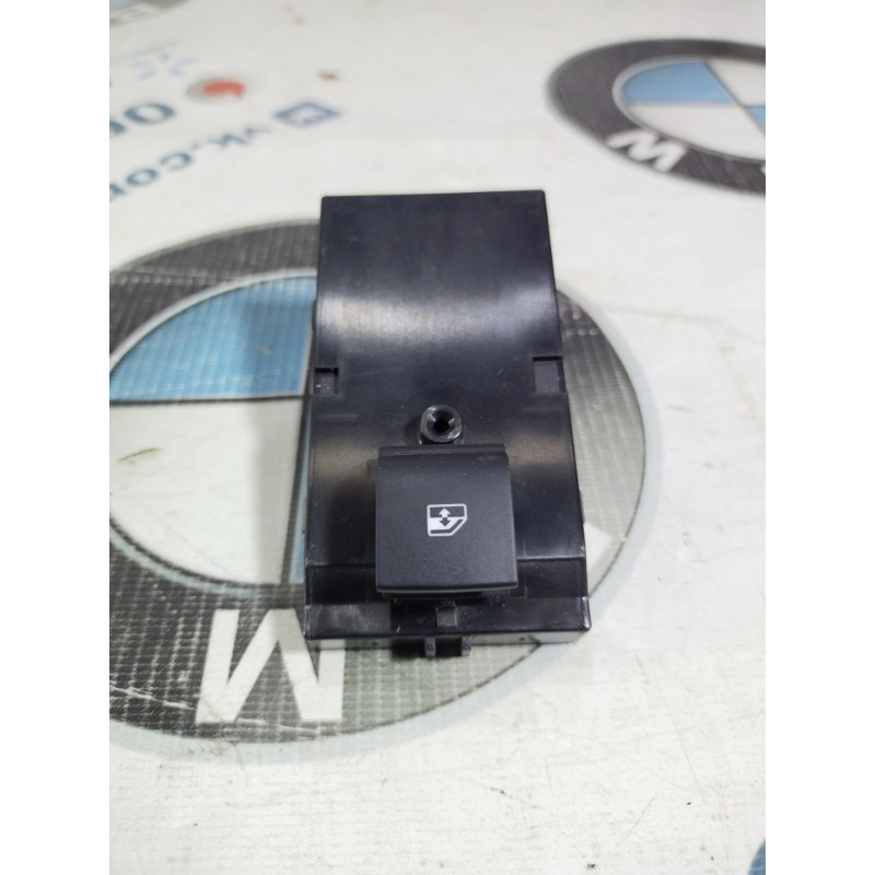 Кнопка стеклоподъемника (электрика / кнопки) Opel Insignia A 2010 2.0 DTH 13301884