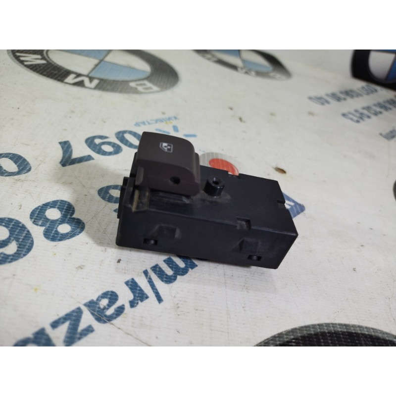 Кнопка стеклоподъемника (электрика / кнопки) Opel Insignia A 2012 2.0 DTH 13301889