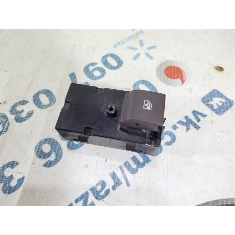 Кнопка стеклоподъемника (электрика / кнопки) Opel Insignia A 2012 2.0 DTH 13301889