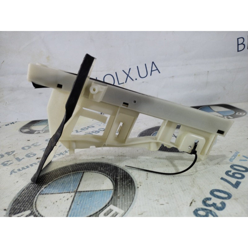 Крепление замка двери (кузов и элементы) FORD Focus MK3 2015 2.0 F1EBA264A27AA