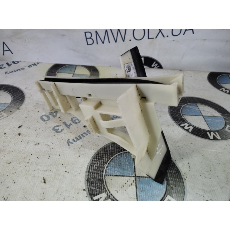 Крепление замка двери (кузов и элементы) FORD Focus MK3 2015 2.0 F1EBA264A27AA
