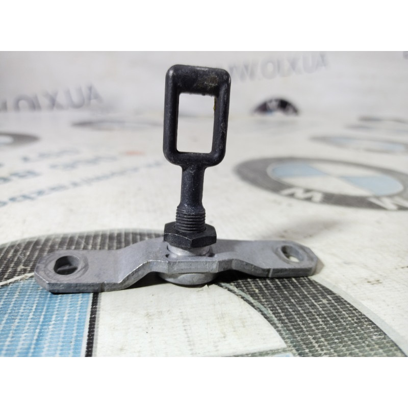 Замок багажника (кузов и элементы) Volkswagen Touareg 7L 2004 3.2 7l6845137c