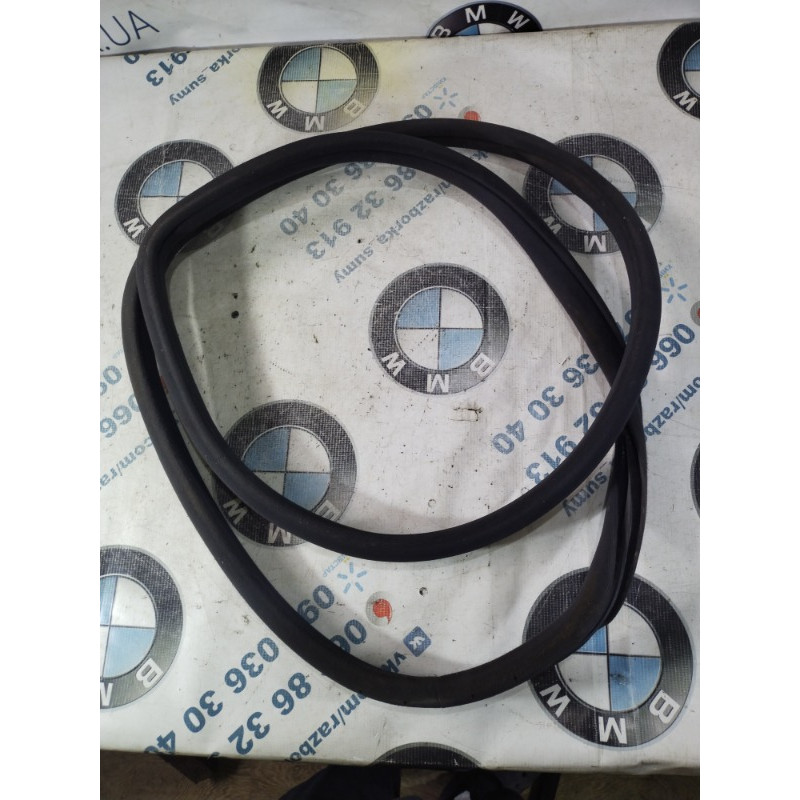 Уплотнитель проема двери (кузов и элементы) Mercedes-Benz C-class W203 1.8 M111.951