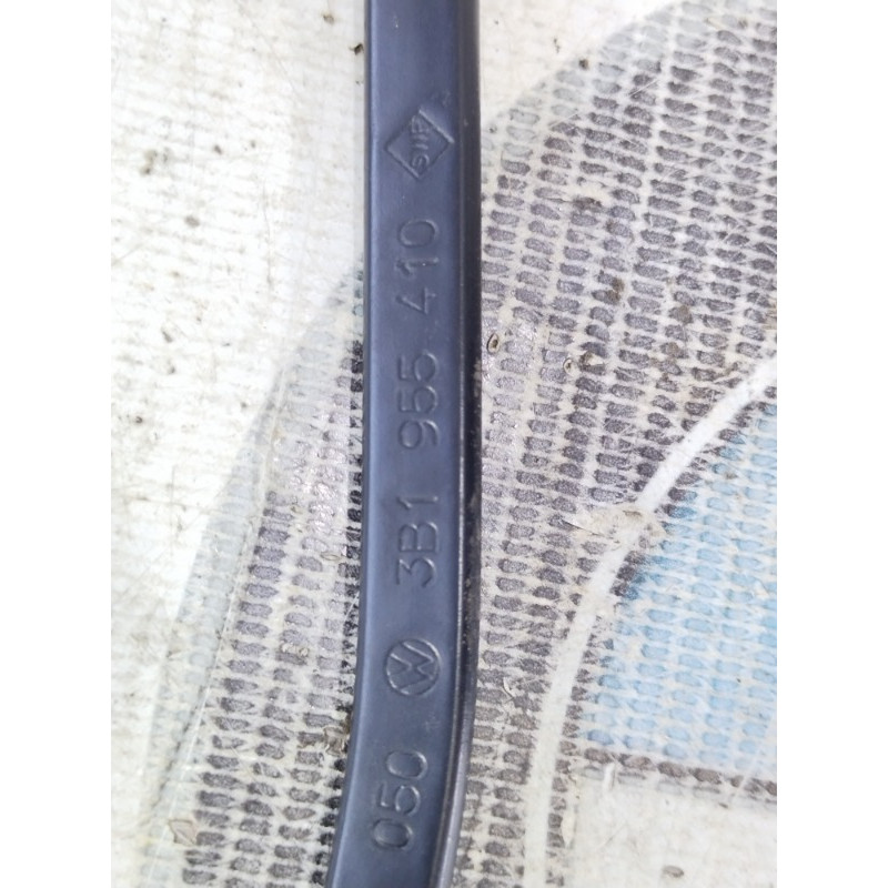 Поводок дворника (кузов и элементы) Volkswagen Passat B5 2000 2.5 3b1955410