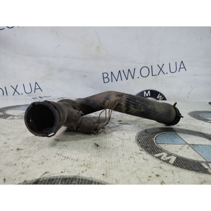Патрубок (система охлаждения) Volkswagen Passat B5 2000 2.5 8D0121049a