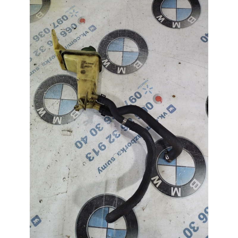 Бачок гідропідсилювача (рульове керування) Volkswagen Passat B5 2000 2.5 8d0422373c