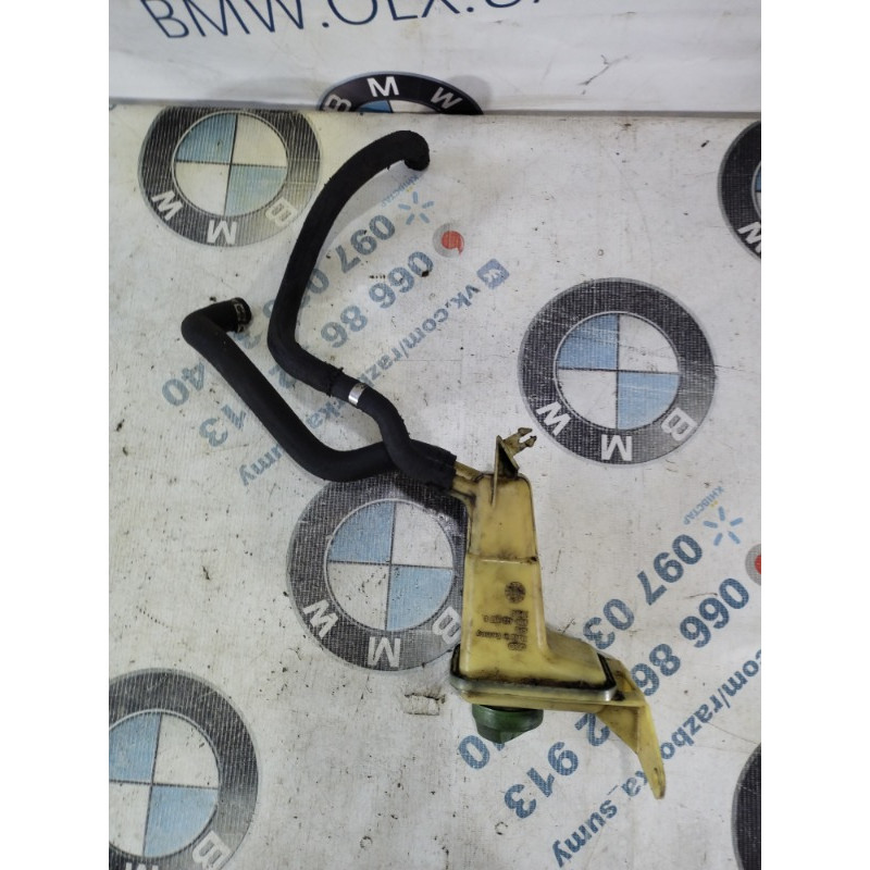 Бачок гідропідсилювача (рульове керування) Volkswagen Passat B5 2000 2.5 8d0422373c