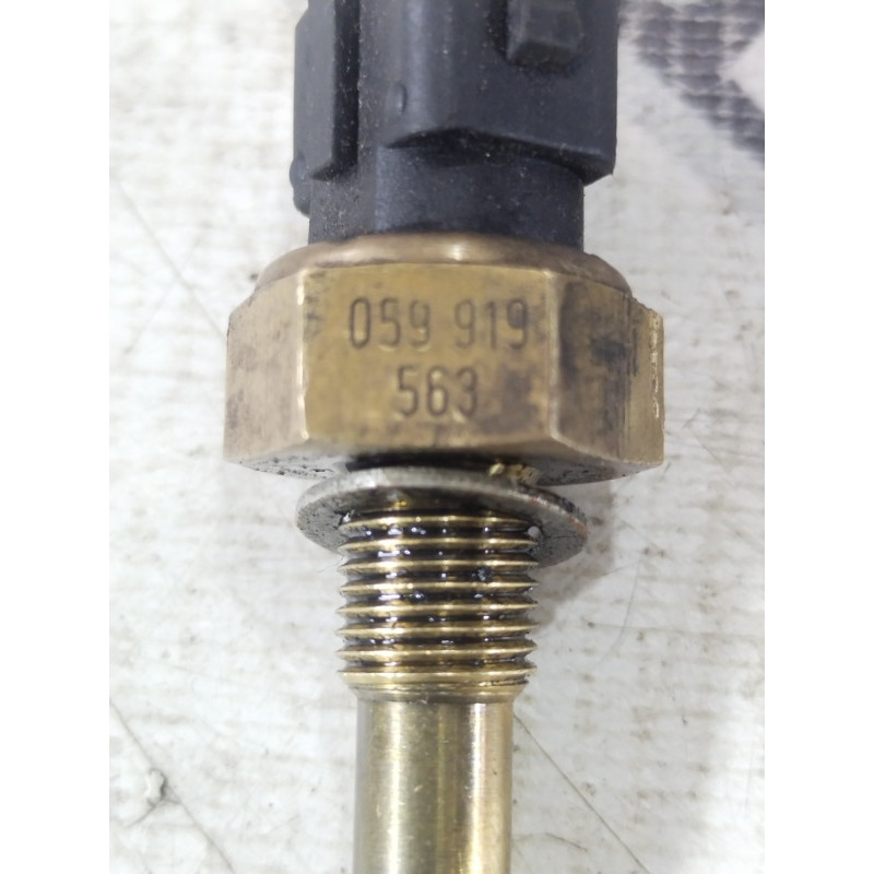 Датчик температуры (электрика / датчики) Volkswagen Passat B5 2000 2.5 059919563