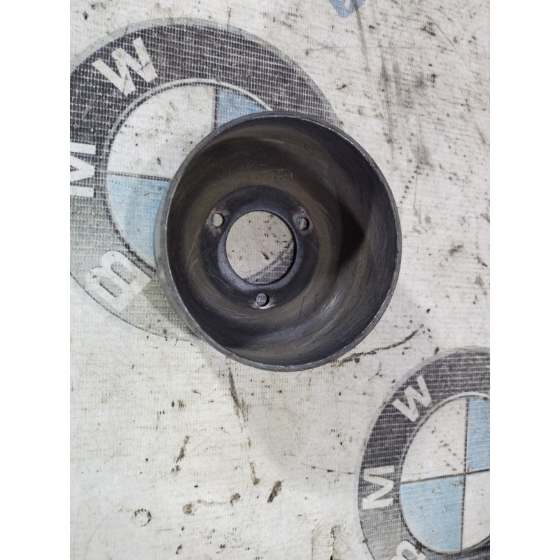 Шкив помпы (система охлаждения) Volkswagen Passat B5 2000 2.5 059119145a