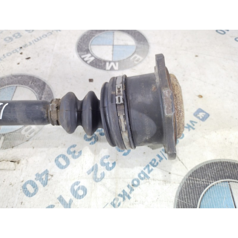 Привод (трансмиссия) Volkswagen Passat B5 2000 2.5 8d0407271df