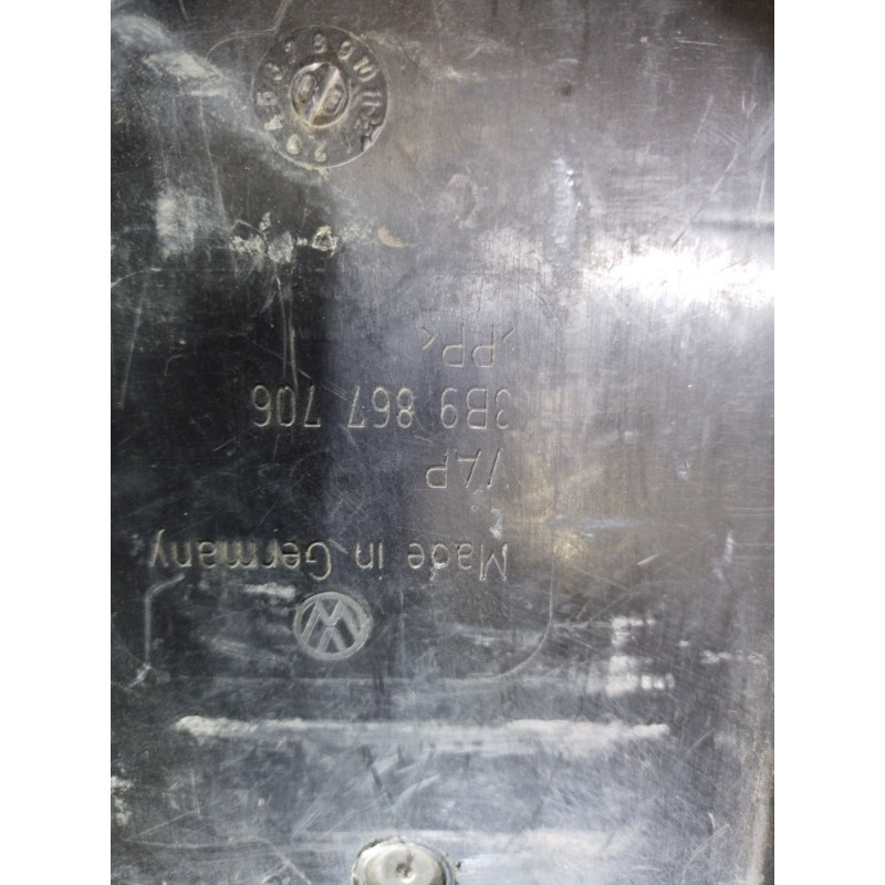 Ящик для инструментов (аксессуары) Volkswagen Passat B5 2000 2.5 3b9867706