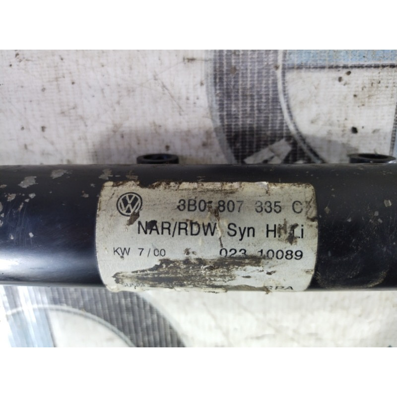 Кронштейн усилителя бампера (стекла и зеркала) Volkswagen Passat B5 2000 2.5 3b0807335c