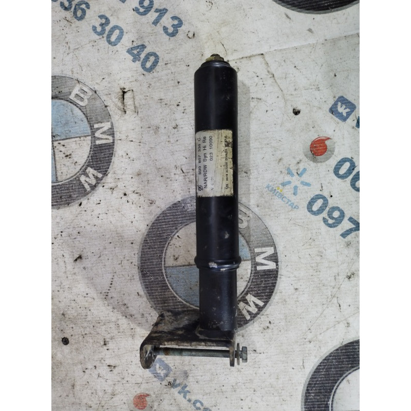 Кронштейн усилителя бампера (стекла и зеркала) Volkswagen Passat B5 2000 2.5 3b0807336c