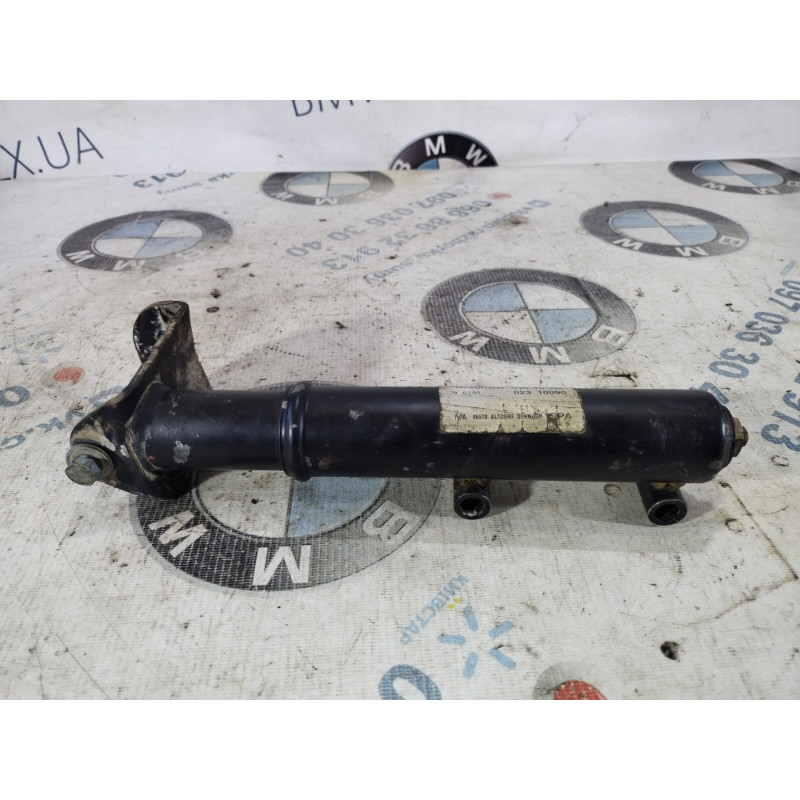 Кронштейн усилителя бампера (стекла и зеркала) Volkswagen Passat B5 2000 2.5 3b0807336c