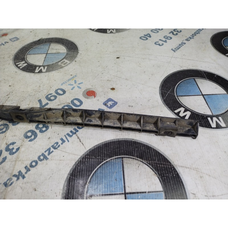 Кріплення бампера (кузов і елементи) Volkswagen Passat B5 2000 2.5 3b9807863