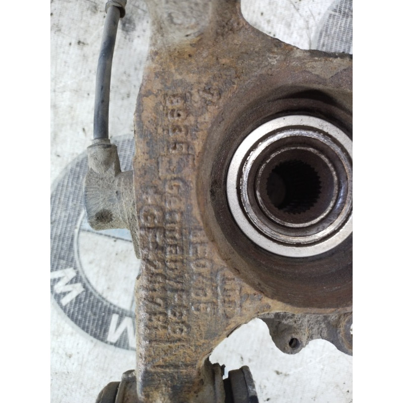 Ступиця (підвіска) Volkswagen Passat B5 2000 2.5