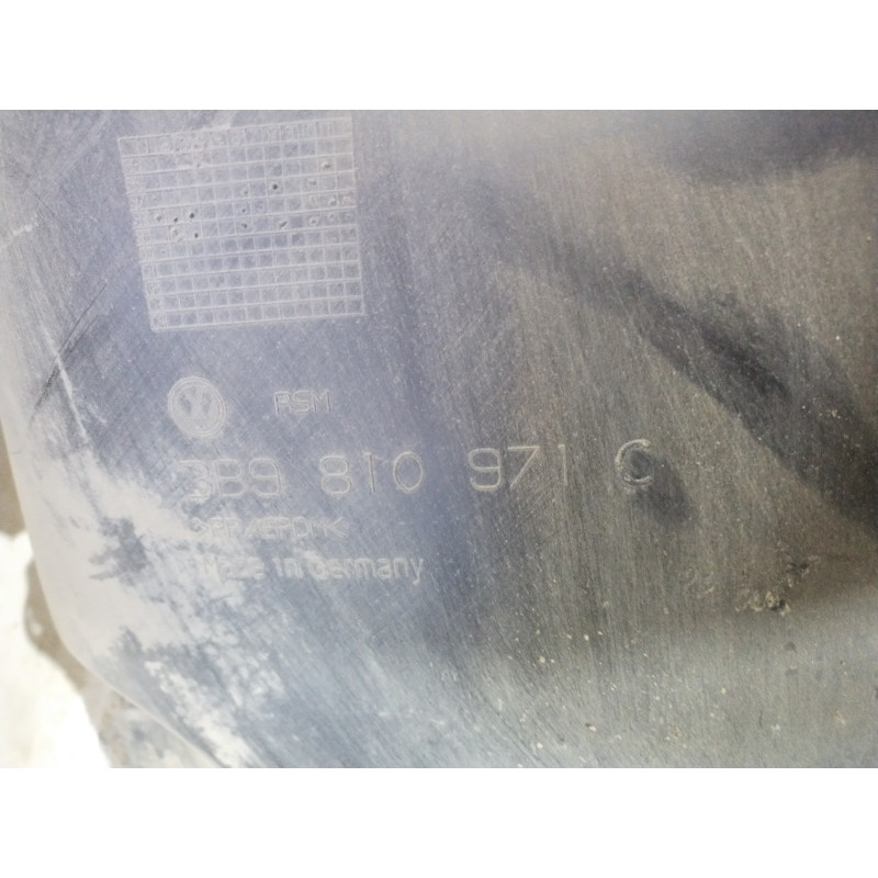 Подкрылок (кузов и элементы) Volkswagen Passat B5 2000 2.5 3b9810971c