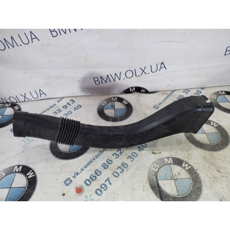 Патрубок воздушного фильтра (впускная система) BMW 5-series F10 2013 N63B44 13717624031