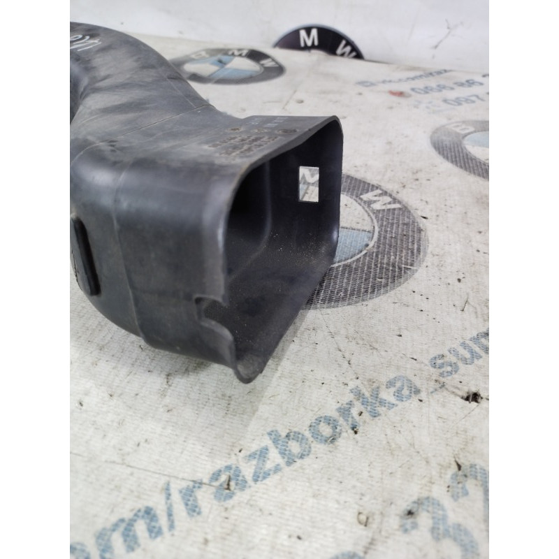 Патрубок воздушного фильтра (впускная система) BMW 5-series F10 2013 N63B44 13717624031