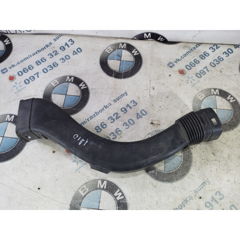 Воздухозаборник (впускная система) BMW 5-series F10 2013 N63B44 13717624030