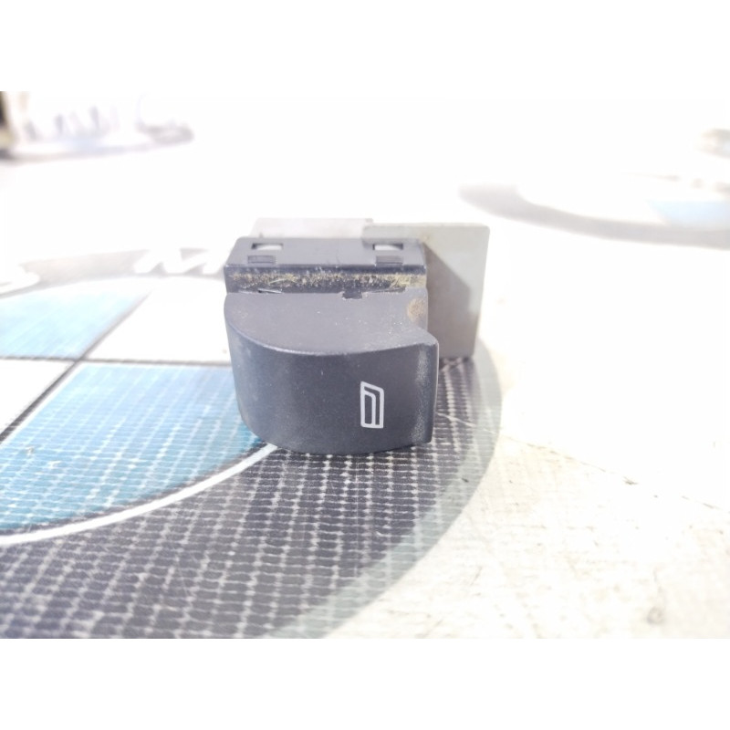 Кнопка стеклоподъемника (электрика / кнопки) AUDI A6 C5 2001 2.5 AKE 4b0959855