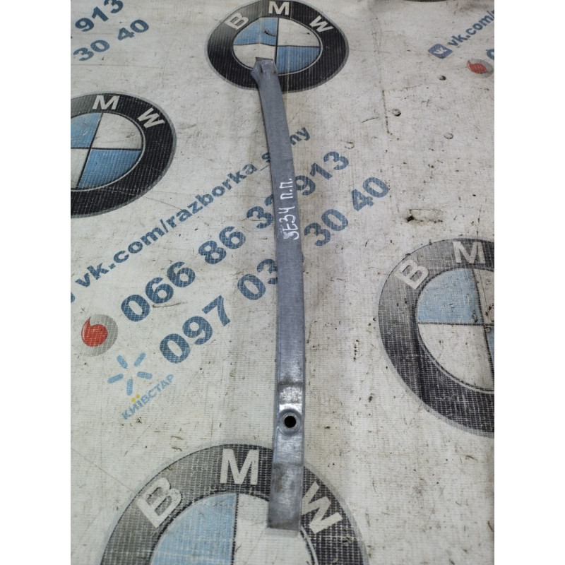 Направляющая стекла двери (кузов и элементы) BMW 5-series E34 1994 M43b18 51321944042