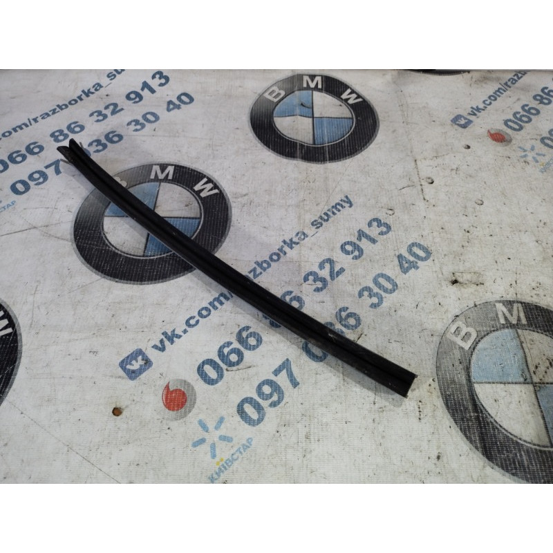 Направляющая стекла двери (кузов и элементы) BMW 5-series E34 1994 M43b18 51321944042