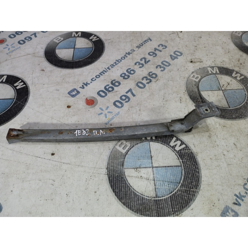 Направляющая стекла двери (кузов и элементы) BMW 7-series E32 1990 M70b50 51328127501