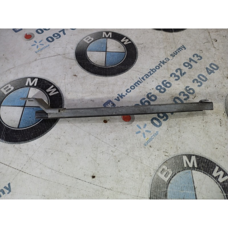 Направляющая стекла двери (кузов и элементы) BMW 7-series E32 1990 M70b50 51328127502