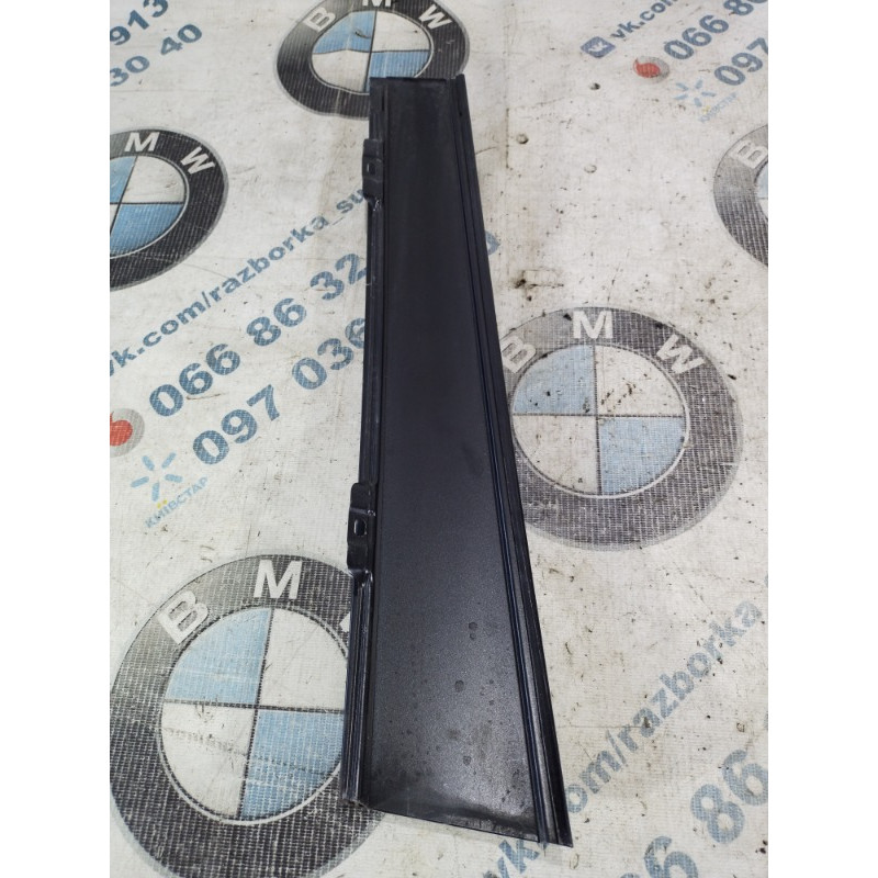 Накладка двери боковая (кузов и элементы) Volkswagen Golf 1K 2004 2.0 BKD 1k6839901c