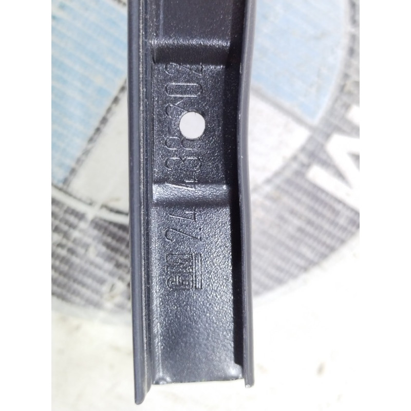 Бічна накладка двері (кузов і елементи) Opel Vectra C 2004 2.2 SE 13192857